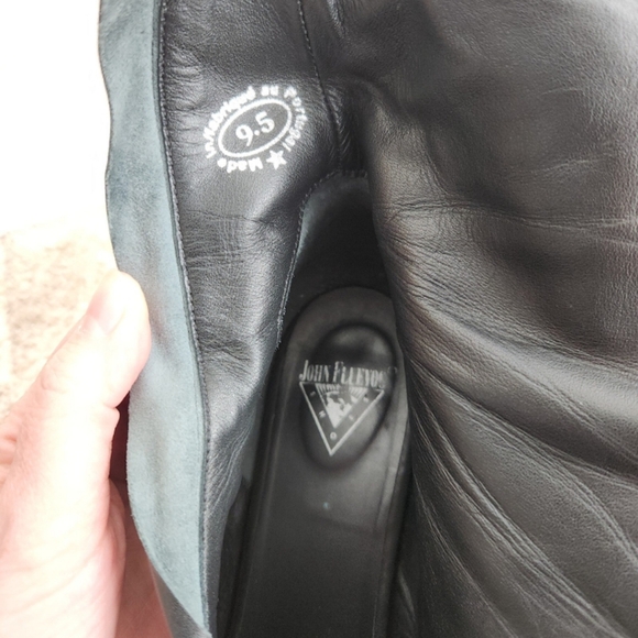 Shaguar Dorritie spiral zip ankle boot by John Fluevog - Picture 2 of 11